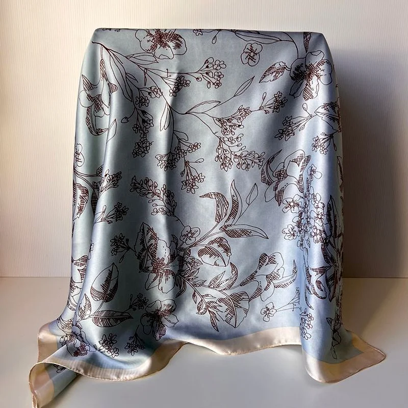 Foulard fleuri