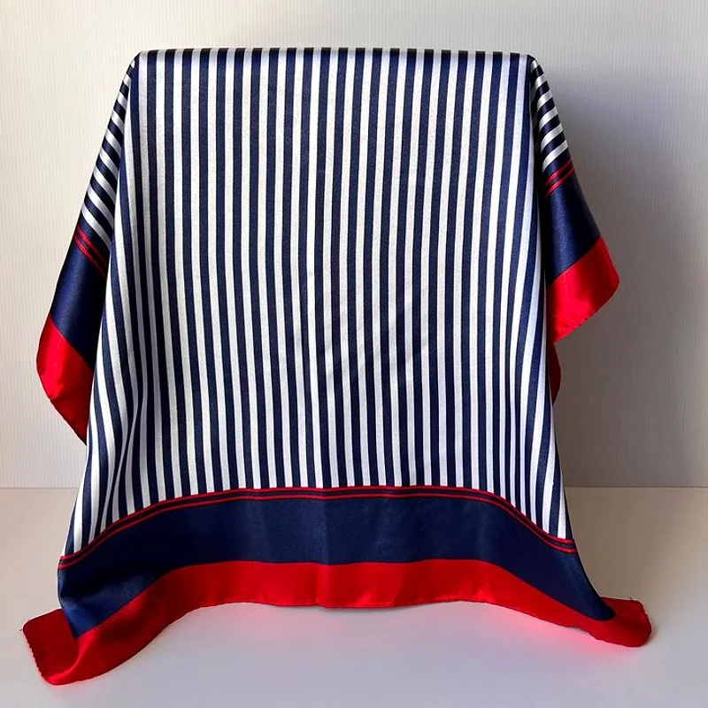 Foulard satiné à rayures tennis