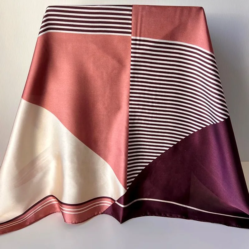 Foulard satiné à rayures tennis