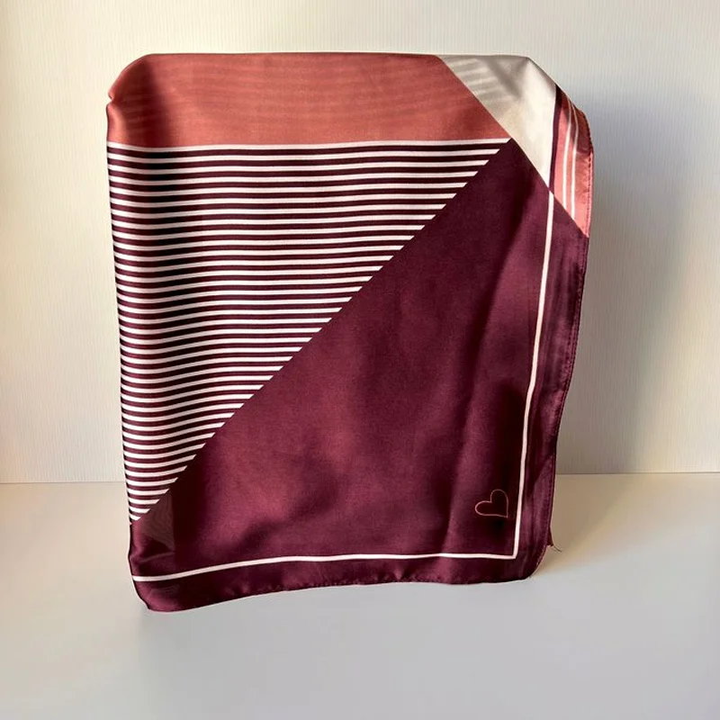 Foulard satiné à rayures tennis